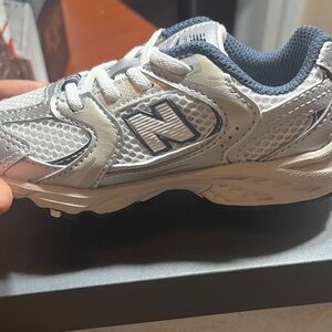 New Balance 530 Bungee in Grey